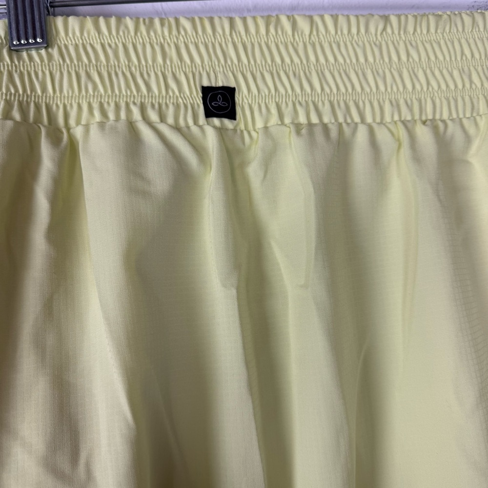 Prana Skirt Skort Peak to Pavement Lime Squeeze Solid Yellow Green Pull On Knit - Picture 5 of 10